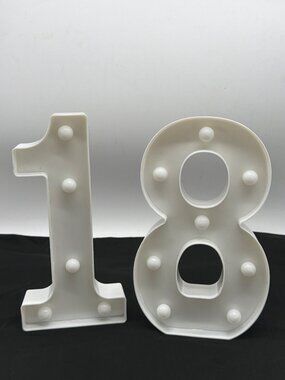 LED Light Up Number 18 Marquee Sign For Birthday Or Anniversary Decoration Batte